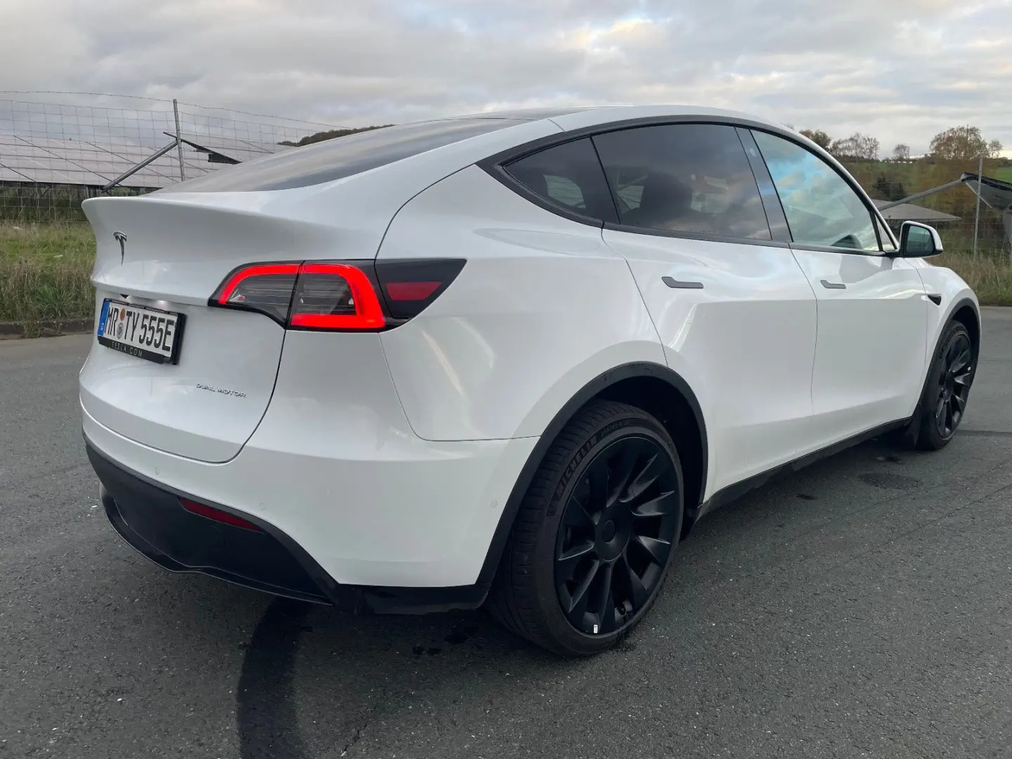 Model Y Long Range Dual AWD 20 Zoll
