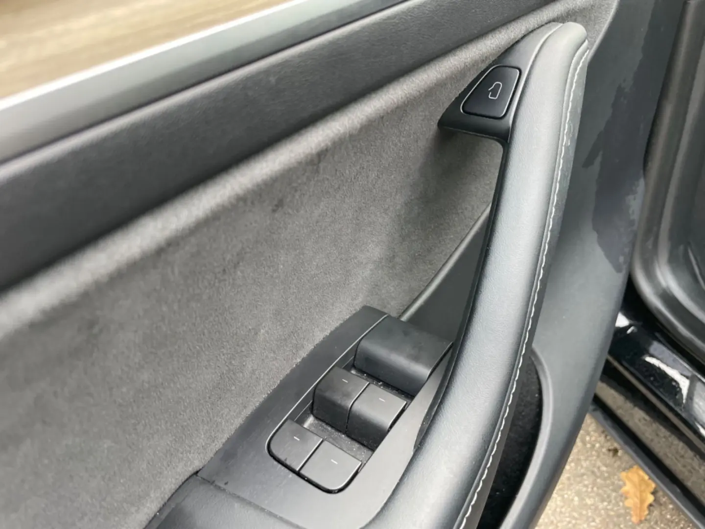 Model Y Basis RWD Garantie 1.Hand