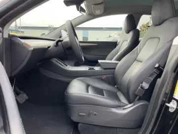 Model Y Basis RWD Garantie 1.Hand