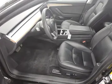 Model 3 RWD Navi Pano Leder RFK