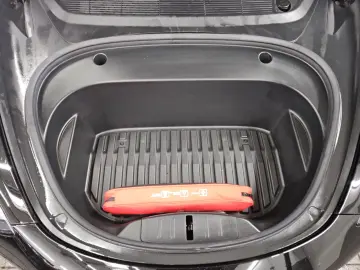 Model 3 RWD Navi Pano Leder RFK