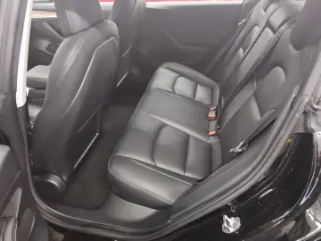 Model 3 RWD Navi Pano Leder RFK