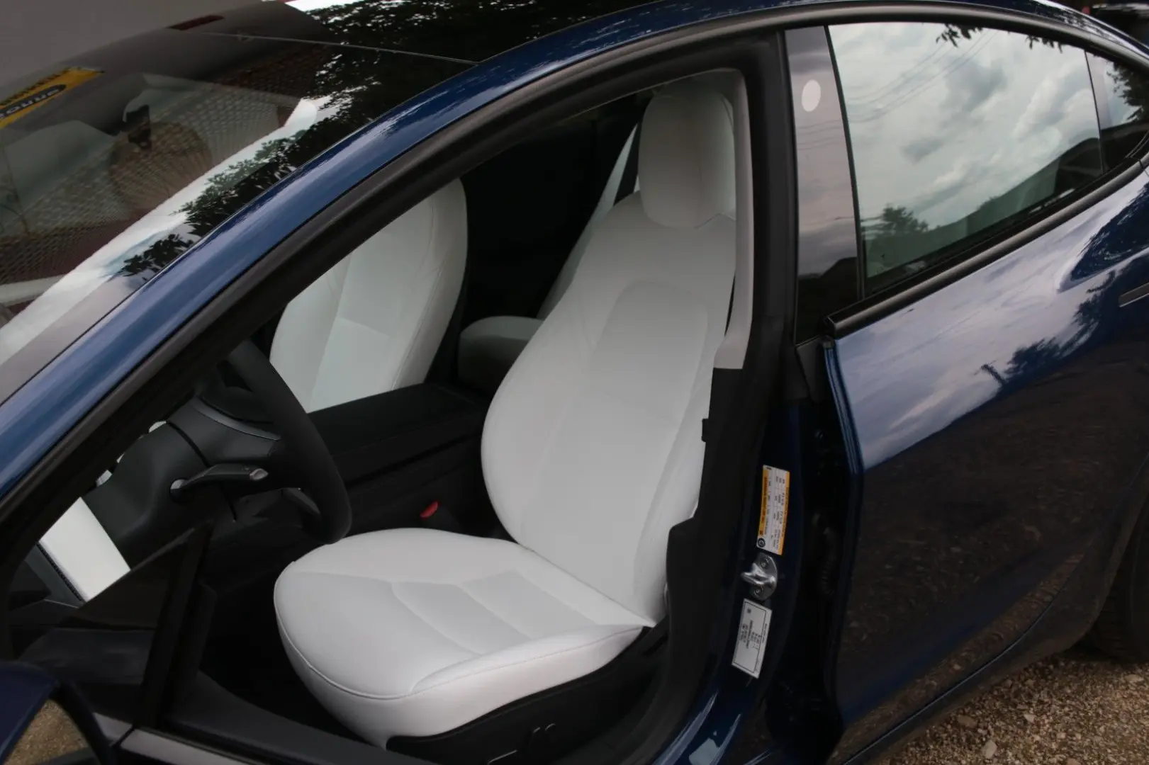 Model 3 SR  - Innen weiß!! Nur 799 € im Auto-ABO