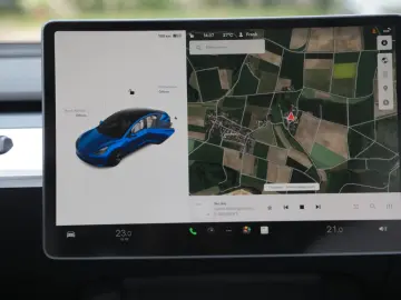 Model 3 SR  - Innen weiß!! Nur 799 € im Auto-ABO