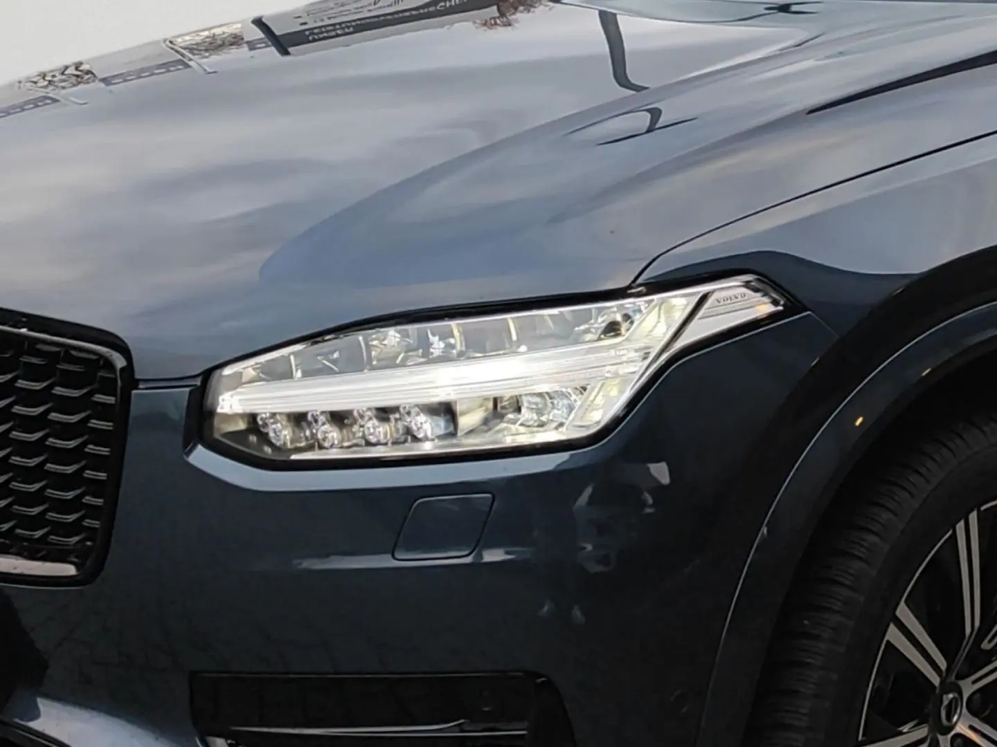 VOLVO XC90 T8 AWD Plug-In-Hybrid Ultra Dark M 360