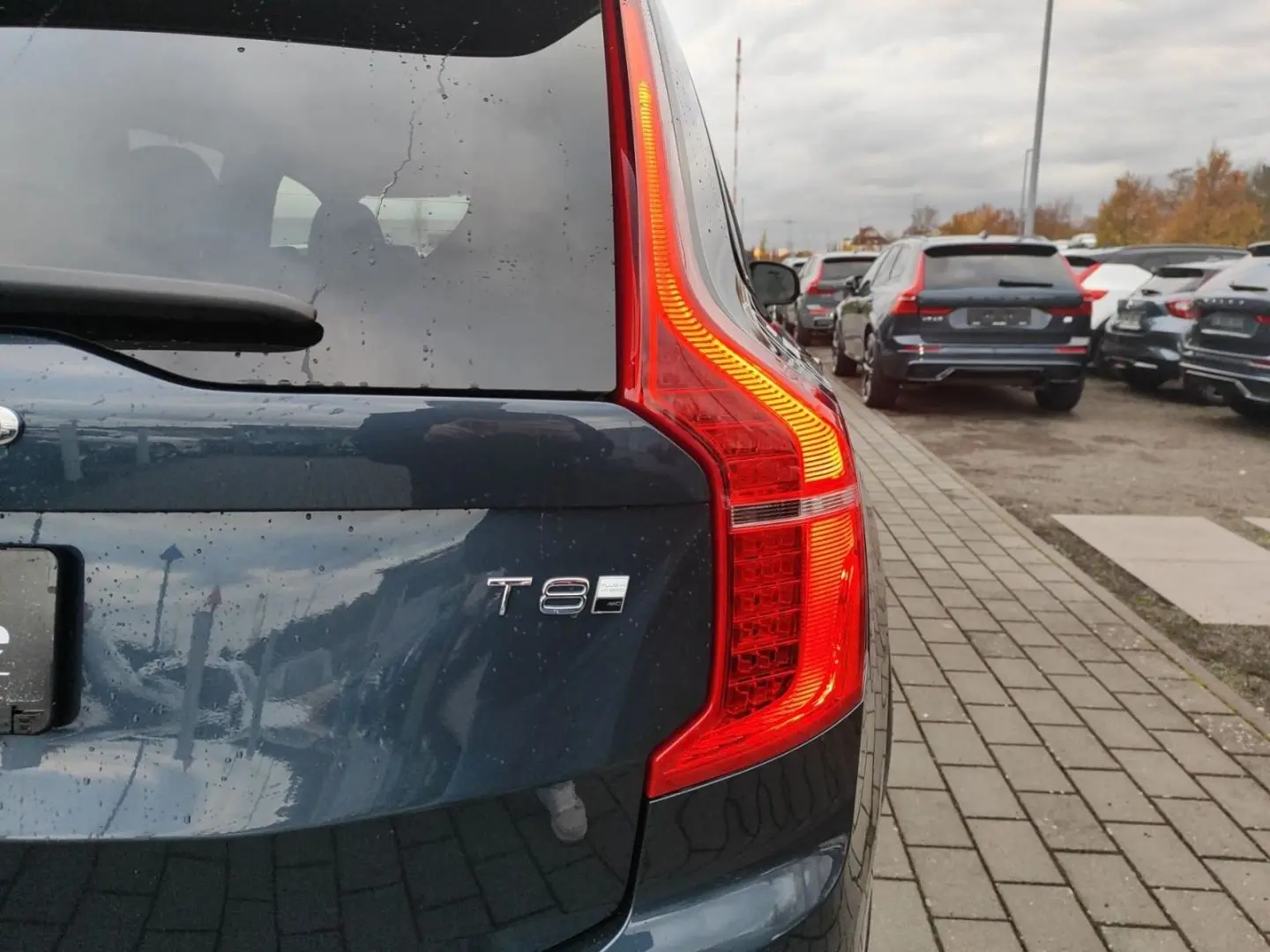VOLVO XC90 T8 AWD Plug-In-Hybrid Ultra Dark M 360
