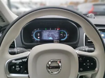 VOLVO XC90 T8 AWD Plug-In-Hybrid Ultra Dark M 360