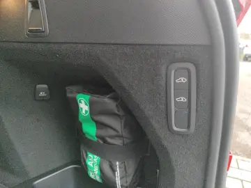 VOLVO XC90 T8 AWD Plug-In-Hybrid Ultra Dark M 360