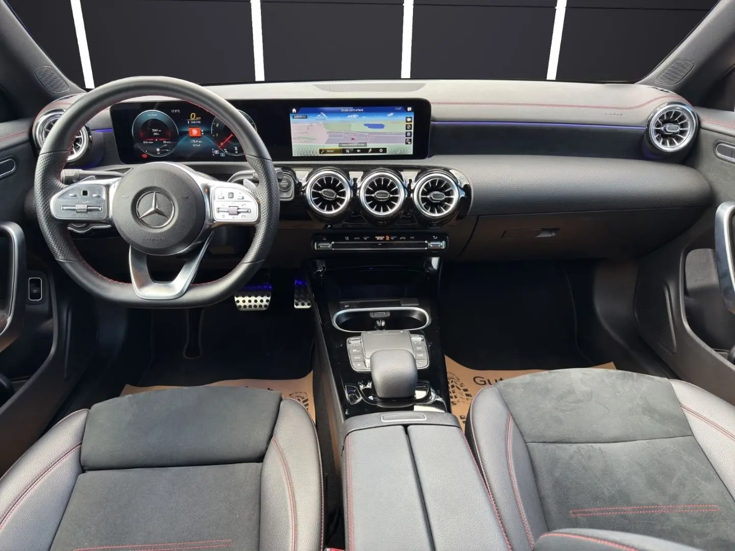 CLA 180 AMG Line Sportpaket Navi Digital Cockpit