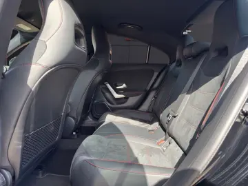 CLA 180 AMG Line Sportpaket Navi Digital Cockpit