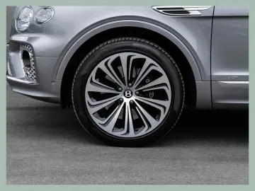 Bentayga V8 First Edition    BENTLEY DÜSSELDORF