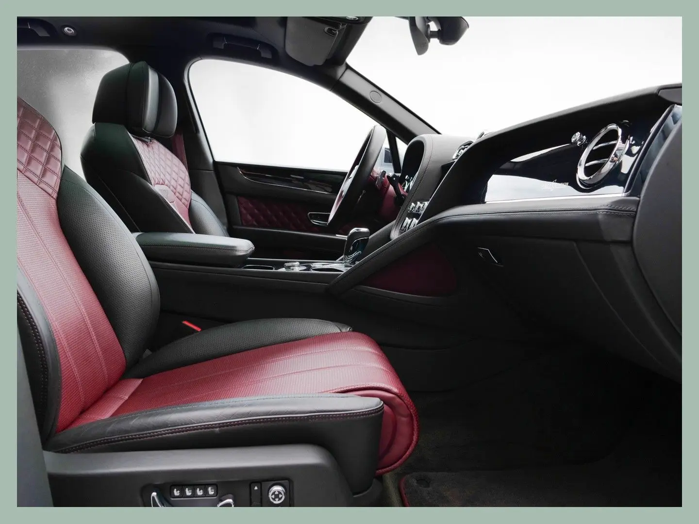 Bentayga V8 First Edition    BENTLEY DÜSSELDORF