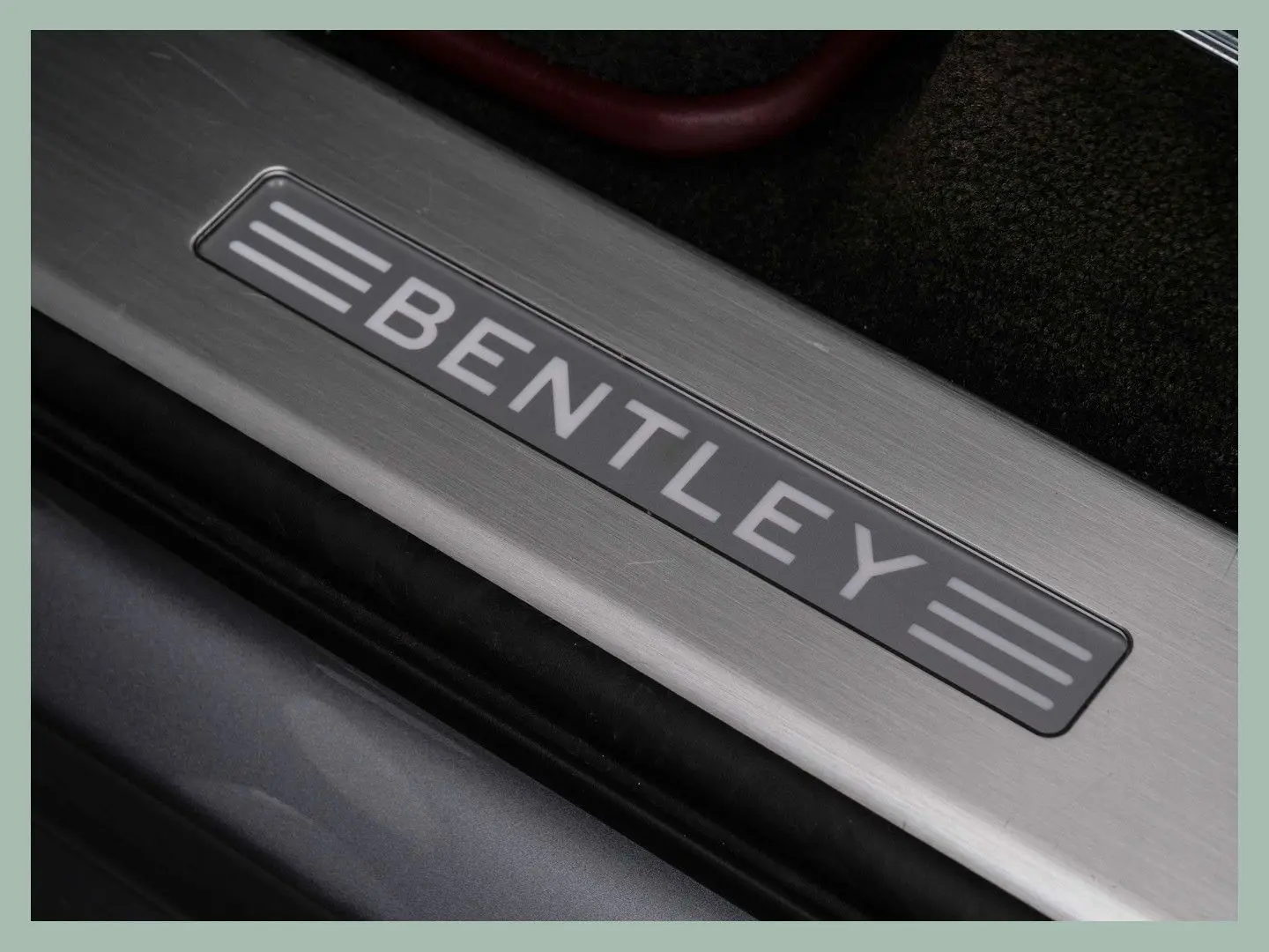 Bentayga V8 First Edition    BENTLEY DÜSSELDORF