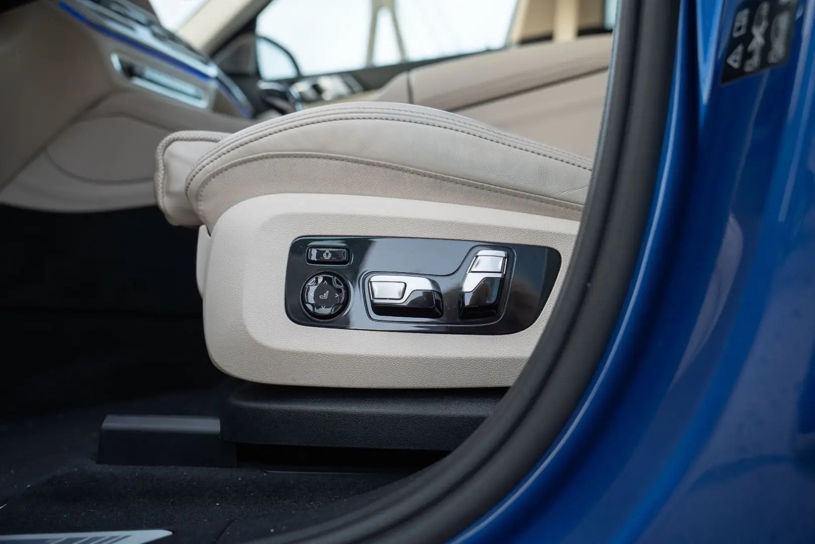 X6 xDrive40i MSPORT B&W LASER SKY CARBON MASS