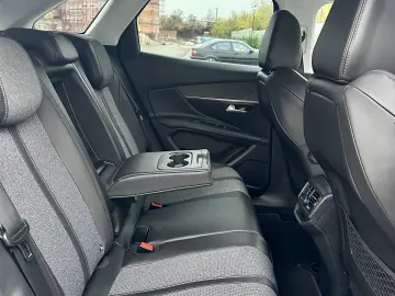 Peugeot 3008  Efectuat conversie  distribuție garantie rate