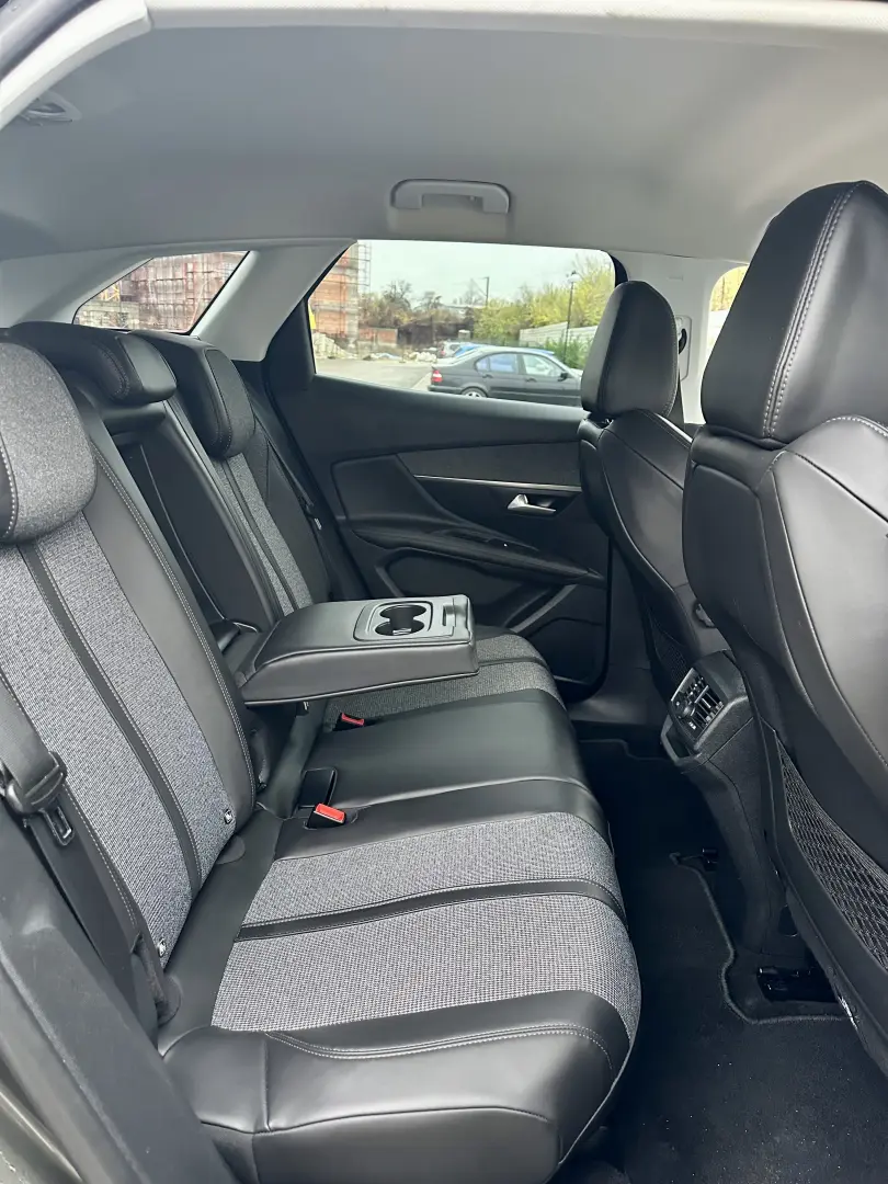 Peugeot 3008  Efectuat conversie  distribuție garantie rate