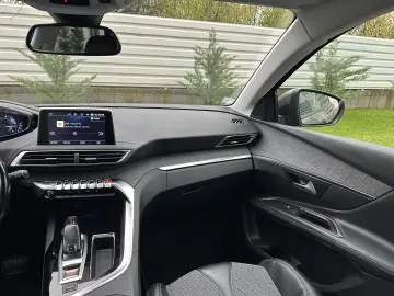 Peugeot 3008  Efectuat conversie  distribuție garantie rate