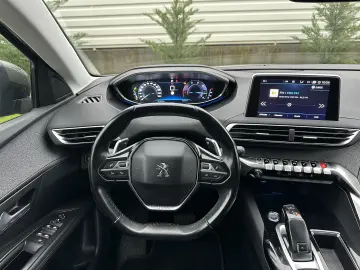 Peugeot 3008  Efectuat conversie  distribuție garantie rate