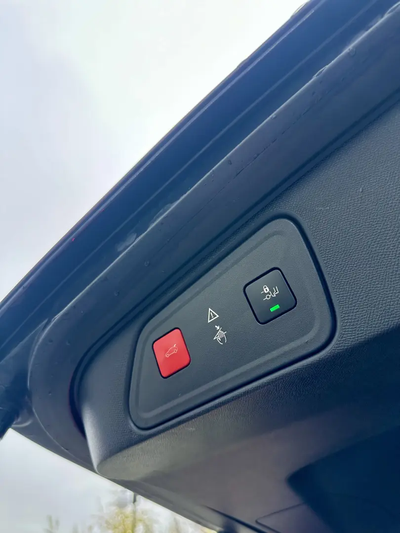 Peugeot 3008  Efectuat conversie  distribuție garantie rate