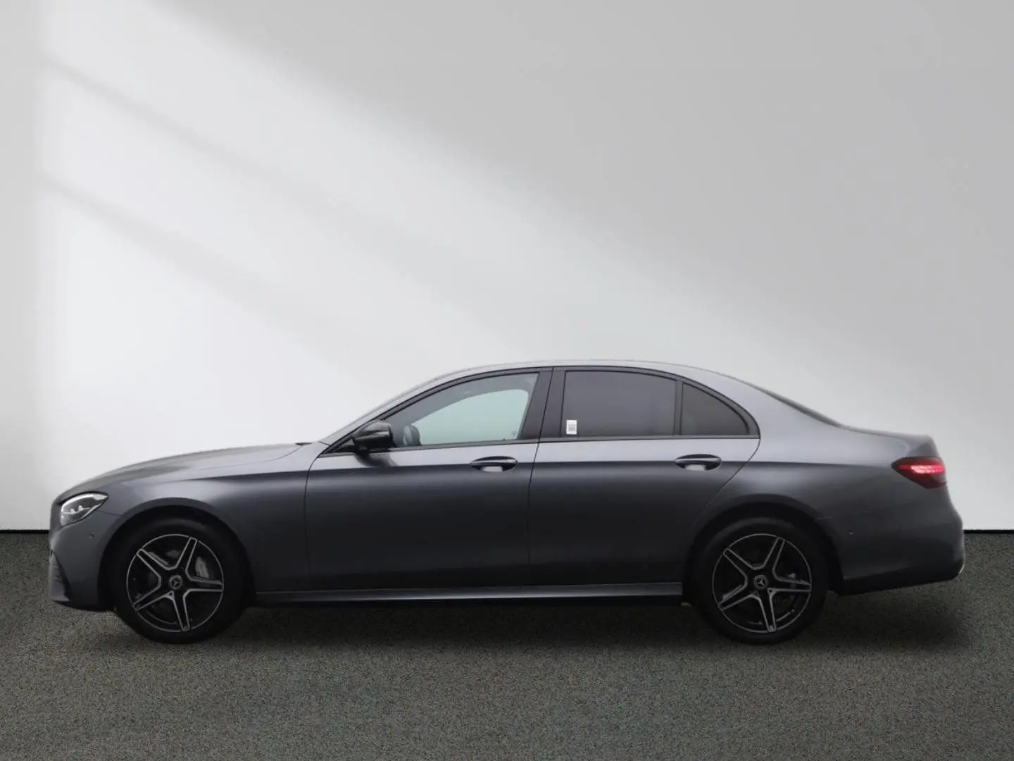 Mercedes Benz E 300 de AMG line