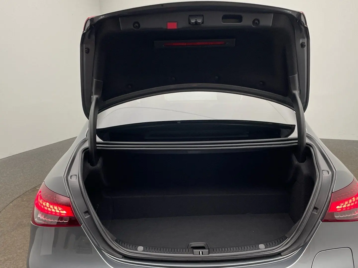 Mercedes Benz E 300 de AMG line