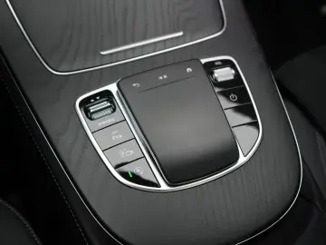 MERCEDES BENZ E 300 d  9G-Tronic AMG LINE