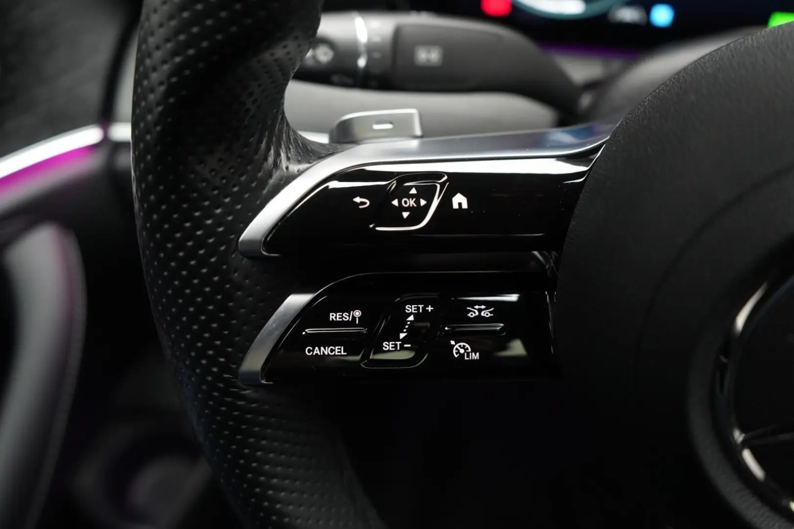 MERCEDES BENZ E 300 d  9G-Tronic AMG LINE