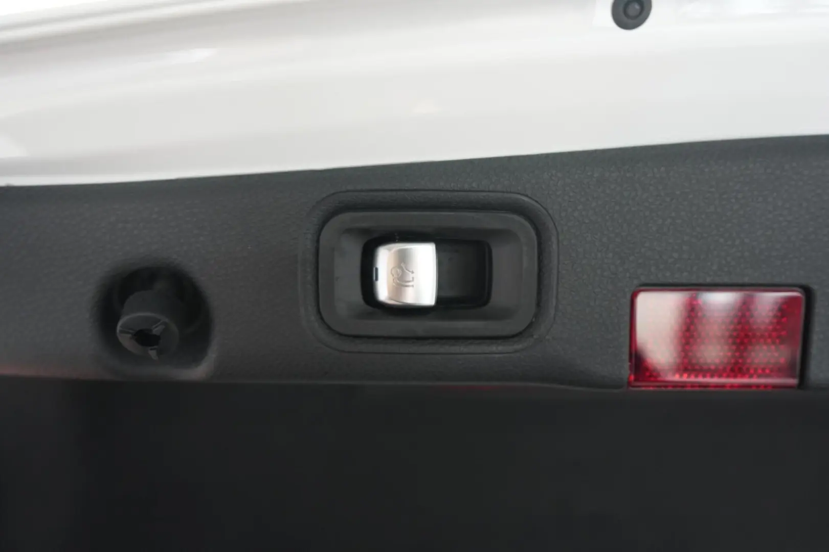 MERCEDES BENZ E 300 d  9G-Tronic AMG LINE