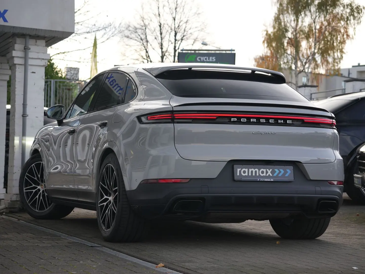 Porsche E-Hybrid Coupé