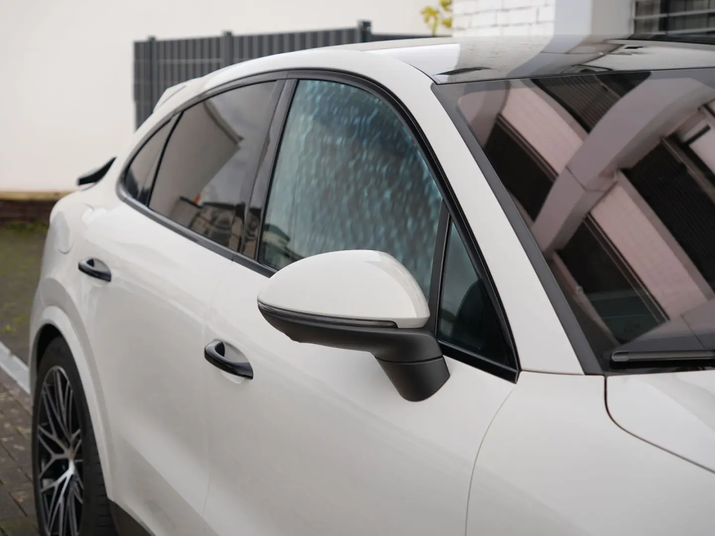 Porsche E-Hybrid Coupé