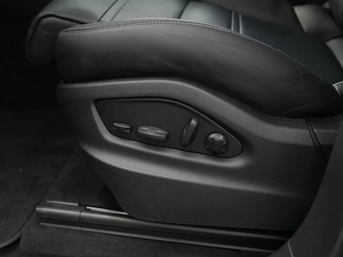 Porsche E-Hybrid Coupé