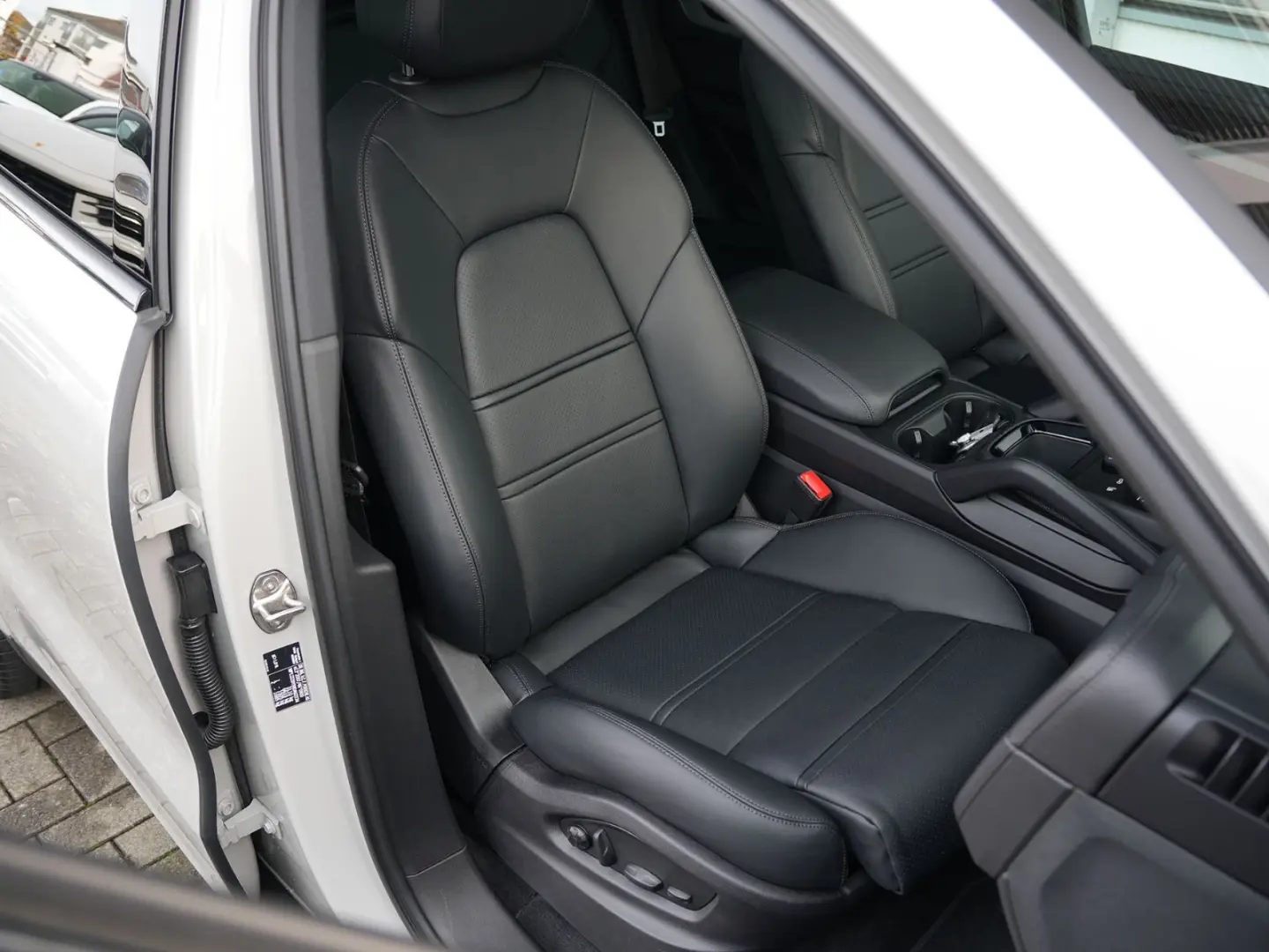 Porsche E-Hybrid Coupé