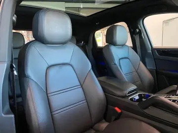 Porsche Cayenne Coupé Chrono