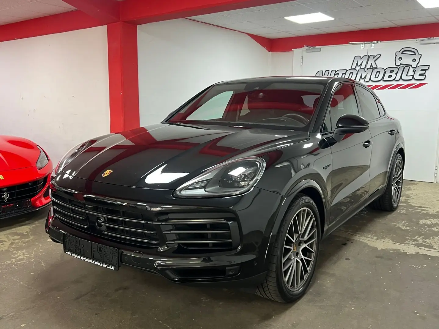 Porsche Cayenne Coupe E-Hybrid Platinum Edition