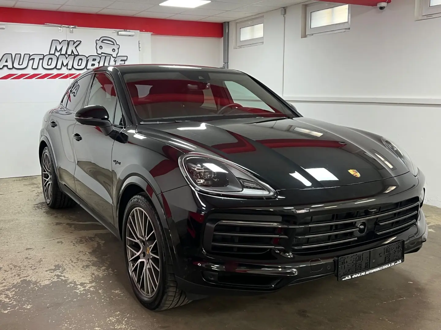 Porsche Cayenne Coupe E-Hybrid Platinum Edition