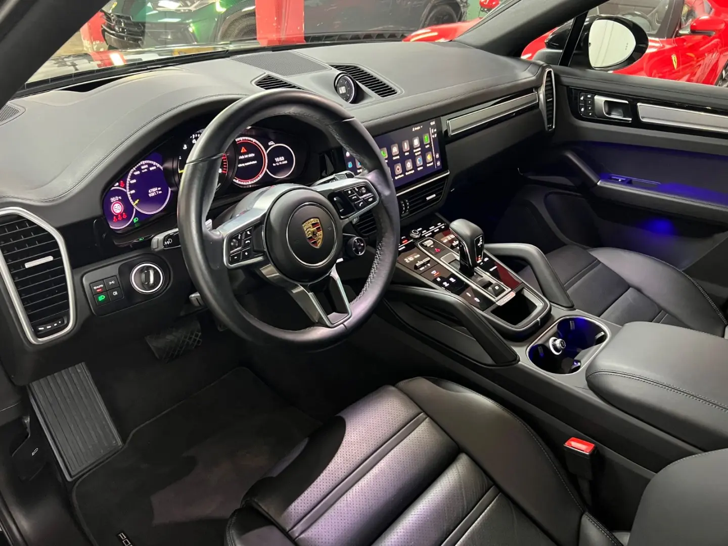 Porsche Cayenne Coupe E-Hybrid Platinum Edition