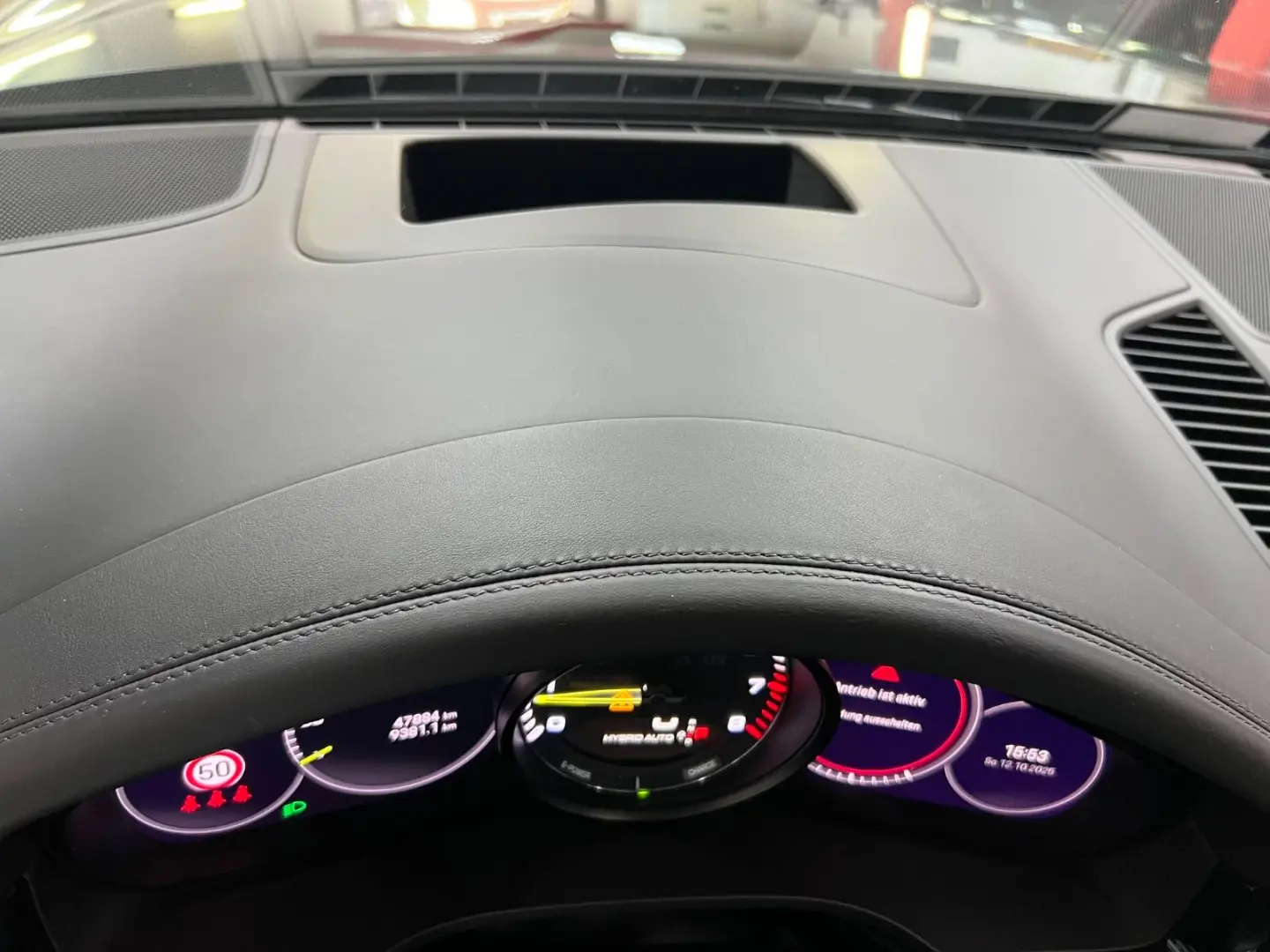 Porsche Cayenne Coupe E-Hybrid Platinum Edition