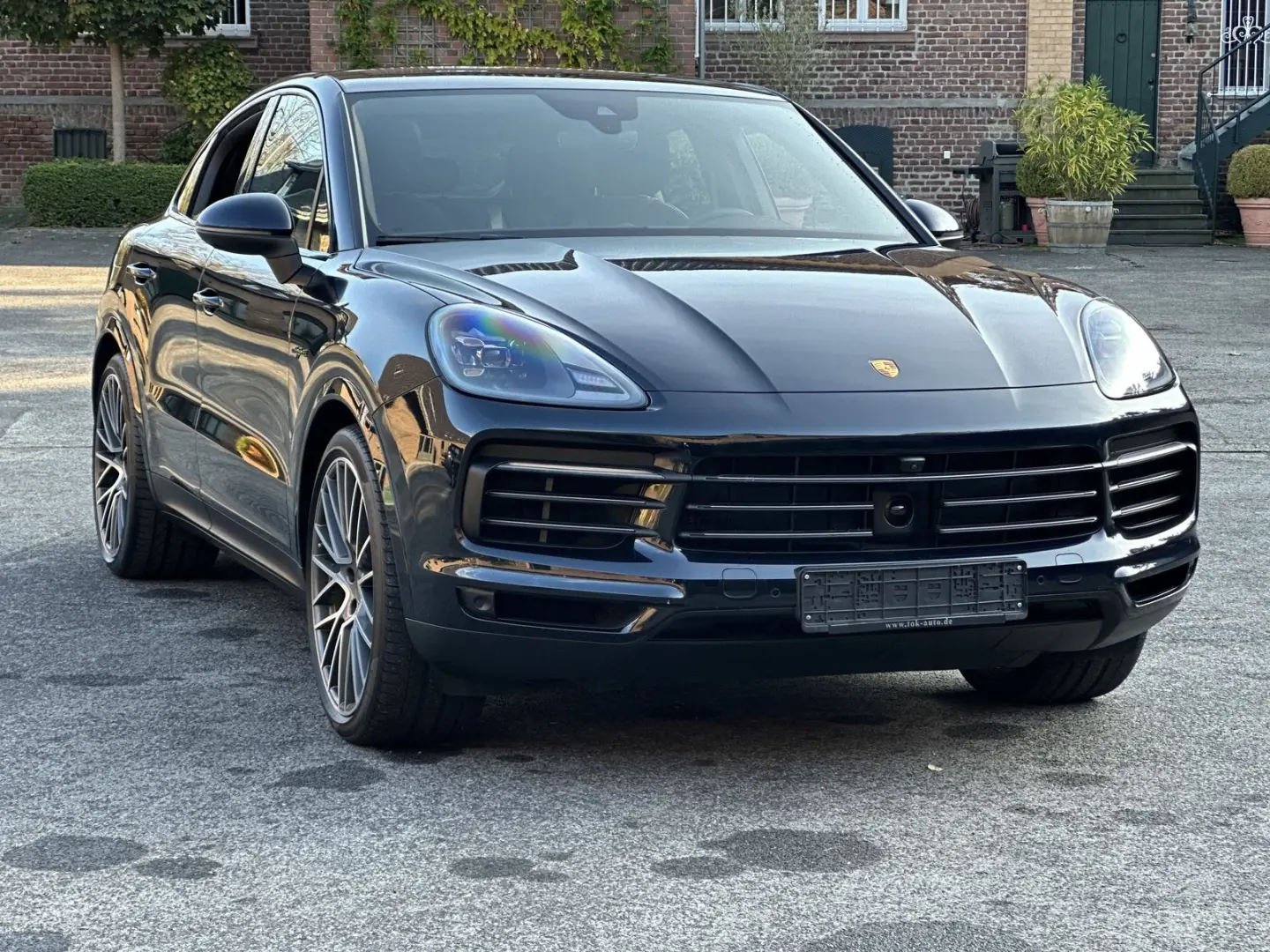 Porsche Cayenne E-Hybrid Coupe Platinum Edition