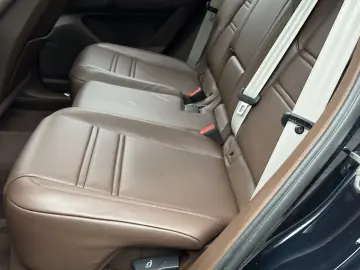 Porsche Cayenne E-Hybrid Coupe Platinum Edition