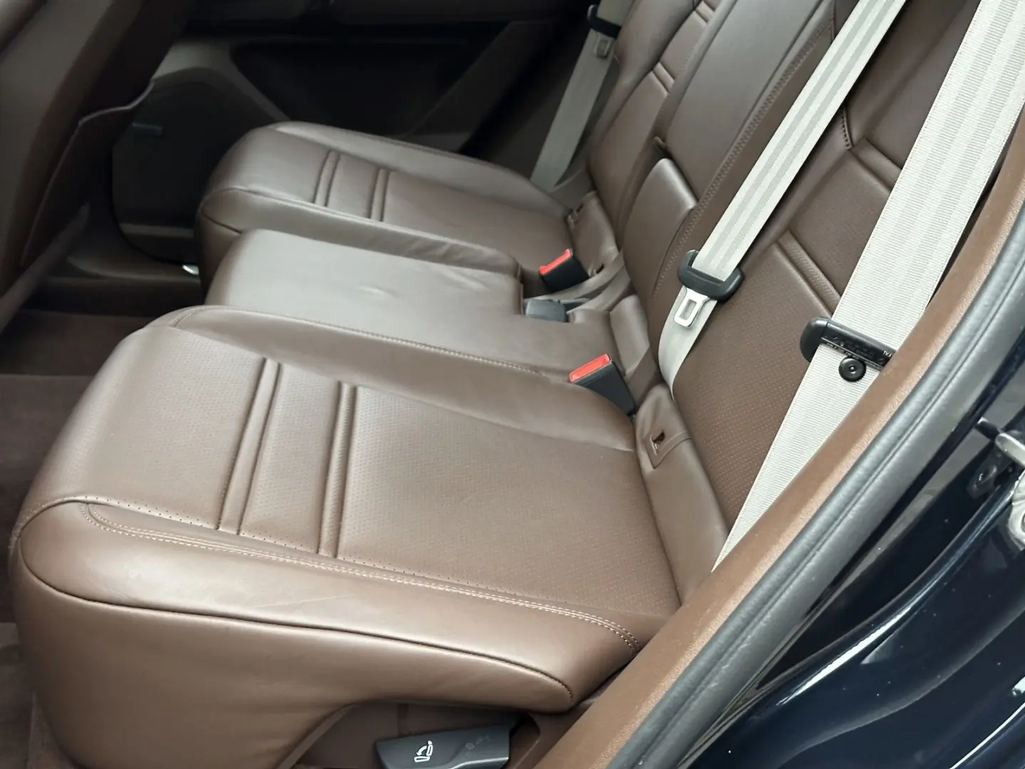 Porsche Cayenne E-Hybrid Coupe Platinum Edition