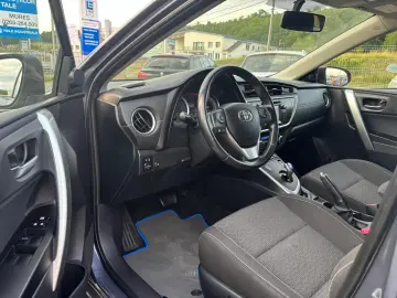 Toyota Auris 1.8 Hybrid Rate si Garantie