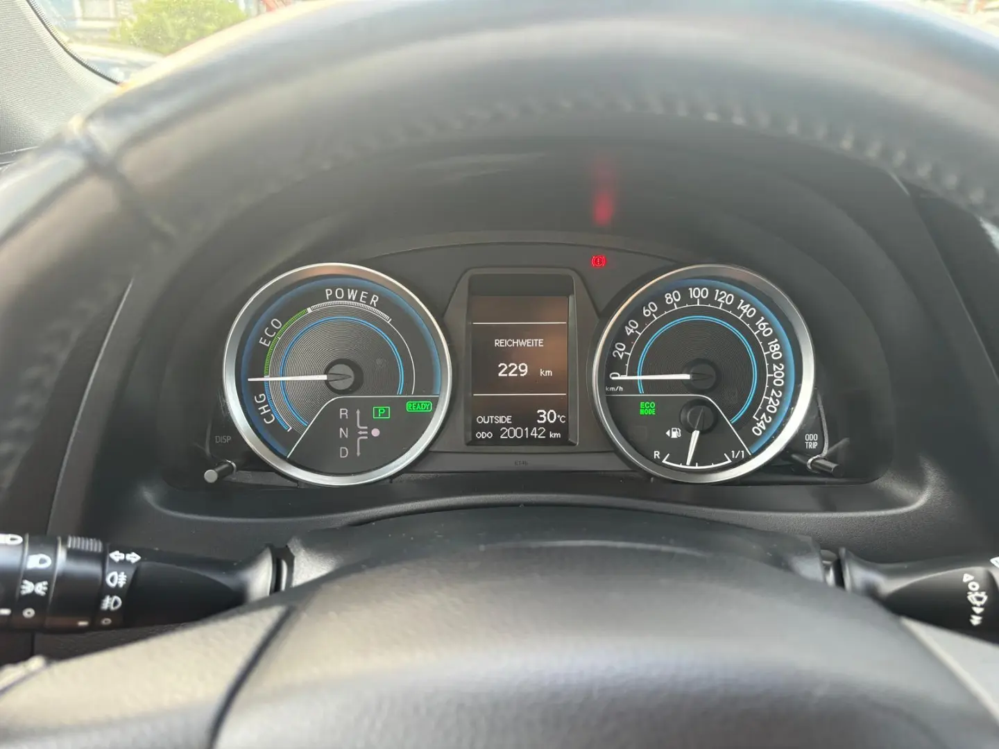 Toyota Auris 1.8 Hybrid Rate si Garantie