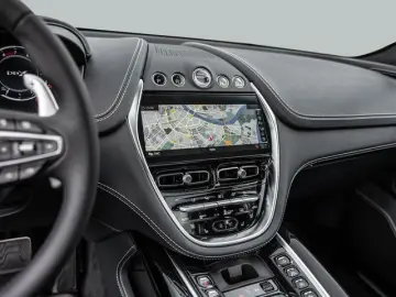 ASTON MARTIN DBX Jet Black Onyx Black