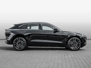 ASTON MARTIN DBX Jet Black Onyx Black