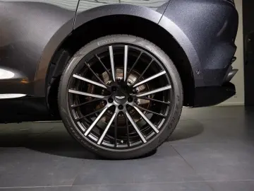 ASTON MARTIN DBX - Xenon Grey