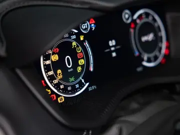 ASTON MARTIN DBX - Xenon Grey