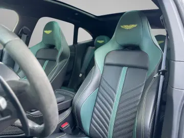 ASTON MARTIN DBX 707