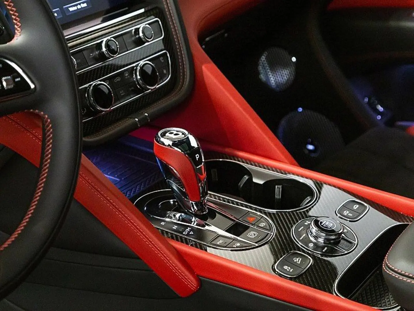 BENTLEY Bentayga V8 S  NAIM Carbon Styling