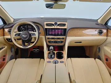 BENTLEY Bentayga Azure