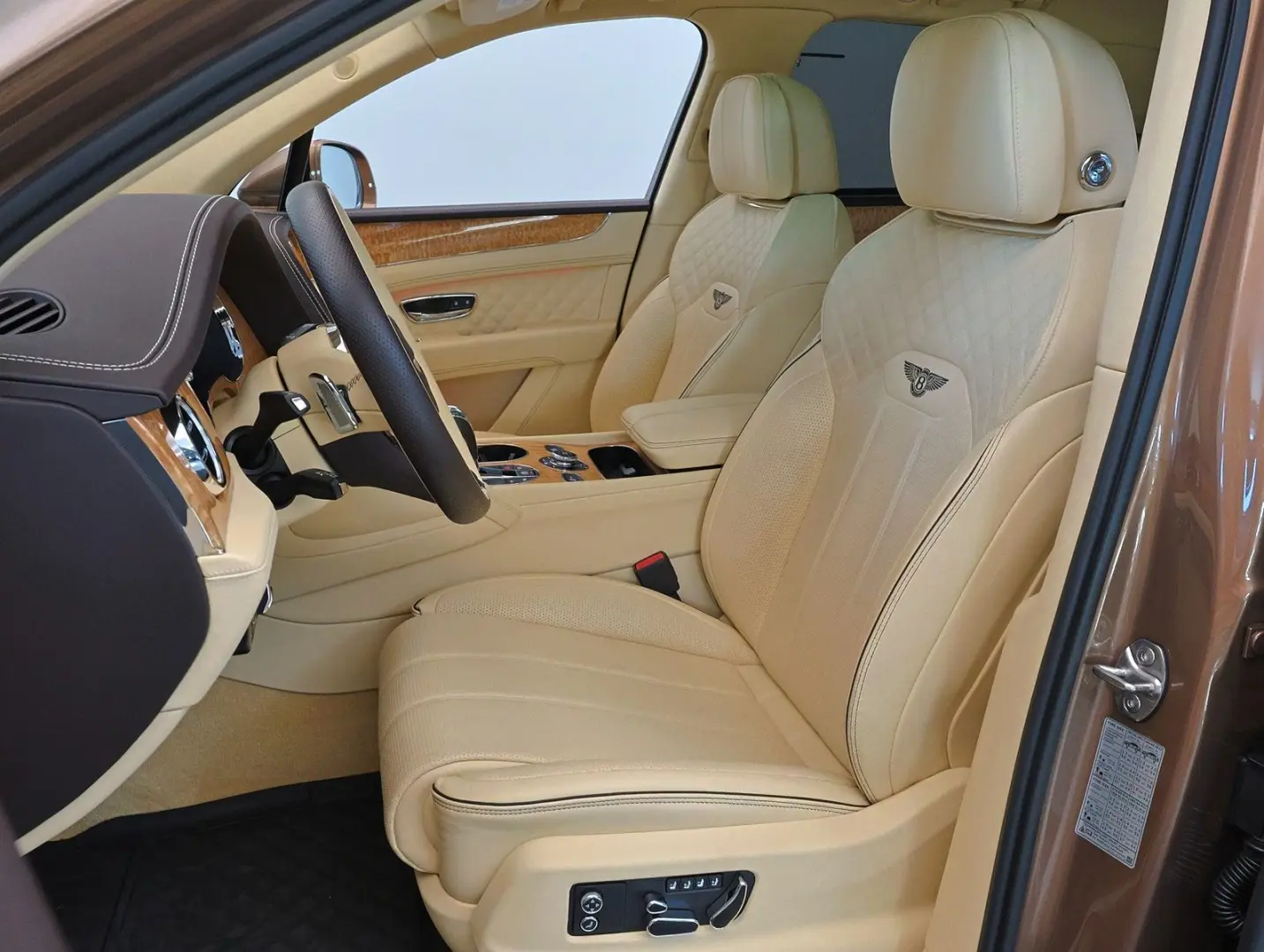 BENTLEY Bentayga Azure